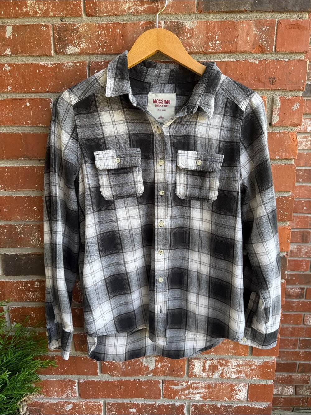 Mossimo Supply Co. Black and White Plaid Button-Up Shirt